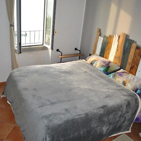 White Garden - Apartment With Access To The Lake Lierna Exterior photo